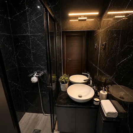 Main Square Luxury With Great View Sony Appartments #2 * Скопье
